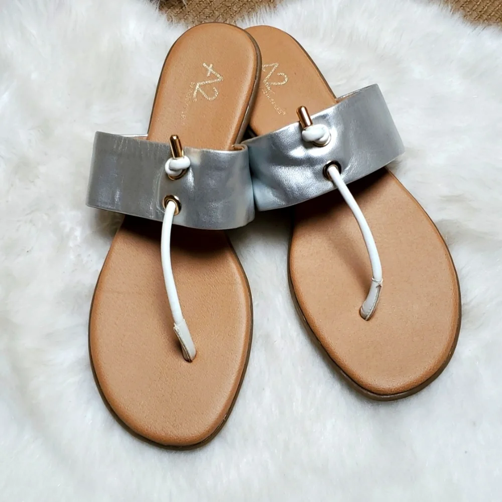 A2 by Aerosoles Size 8.5 Chlear View Metallic Sandals